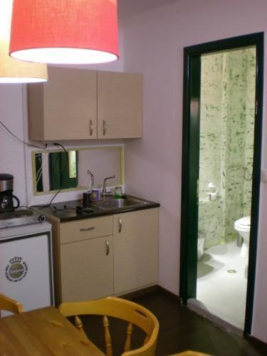 Adonis Guesthouse Batsi  Room photo