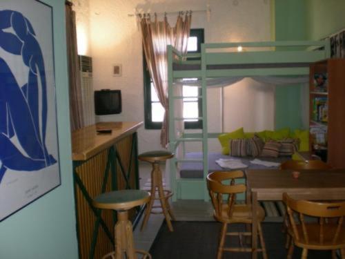 Adonis Guesthouse Batsi  Room photo