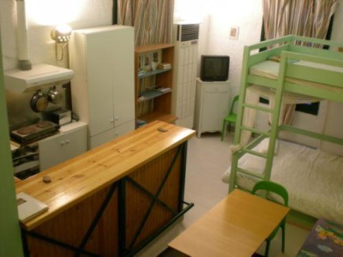 Adonis Guesthouse Batsi  Room photo